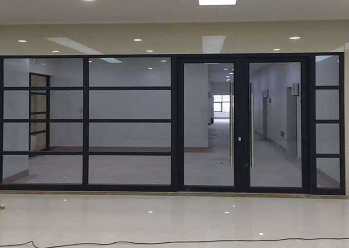 讲述玻璃隔断发展与适用范围